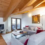 Luna By Happy Apartament